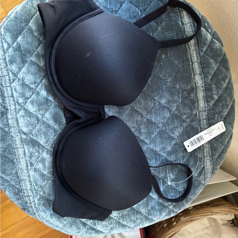 Black Full Coverage T-Shirt Bra Intimates NWT ✨✨✨